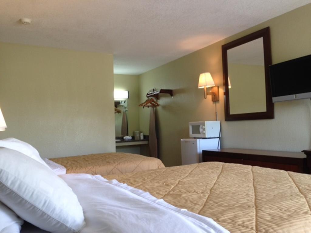 Mid Ohio Inn Bellville Chambre photo