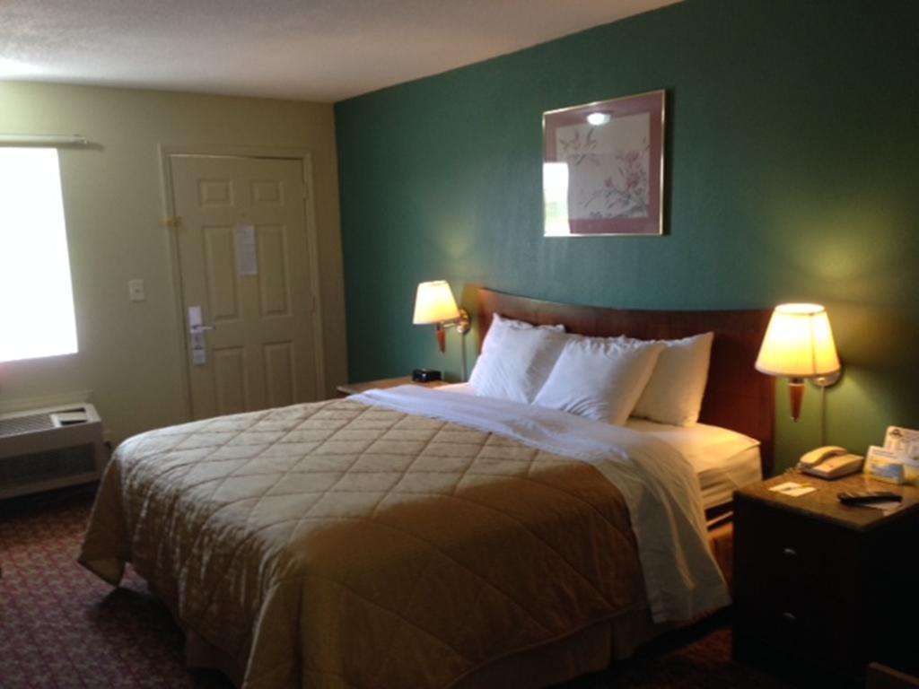 Mid Ohio Inn Bellville Chambre photo